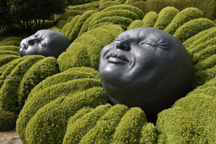  Wonderful garden in the French city of Etretat - land art as a visual adventures