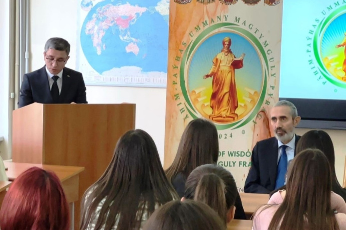  Туркменский посол прочитал лекцию для студентов Ереванского госуниверситета