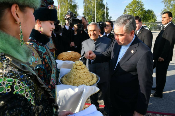  Türkmenistanyň Halk Maslahatynyň başlygy Kazana bardy