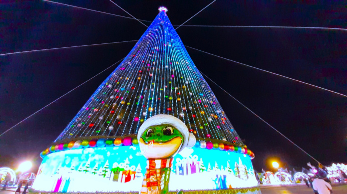  Ashgabat Celebrates the New Year - Lights on the Country's Main Christmas Tree