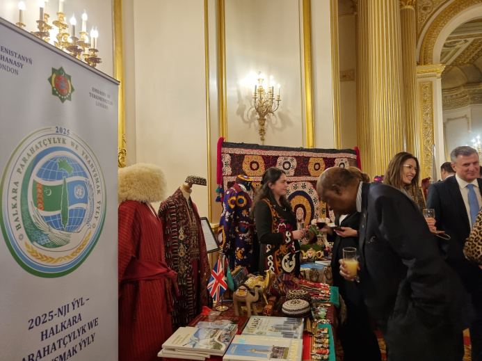  Embassy of Turkmenistan took part in the festival of national dishes and cultures in London