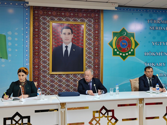  Igor Runow: Türkmenistan ulag diplomatiýasynda öňdebaryjy boldy