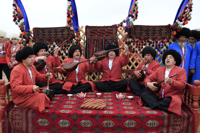  Turkmen dutar is among the contenders for the UNESCO Intangible Heritage List