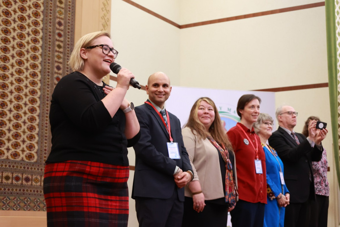  American and turkmen educators discussed latest trends in teaching English