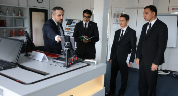 A Turkmen university gets acquainted with France's experience in integrating innovative technologies into the educational process