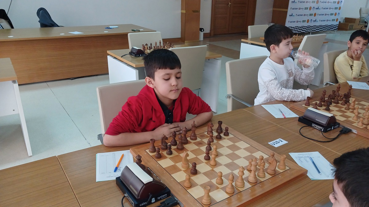 1 Narimanov Nazar U10-1.jpg