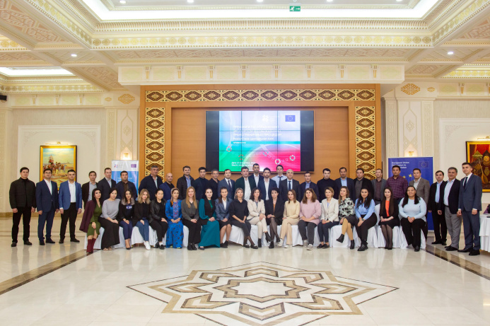  Turkmen business studied the peculiarities of international trade at the Ready4trade seminar