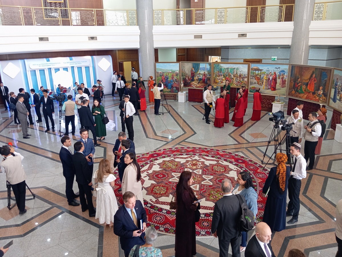ashgabat-seminar-diplomatov-ca (6).jpg