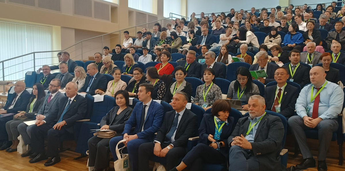 posol-turkmenistana-eko-konferenciya-minsk (3).jpg