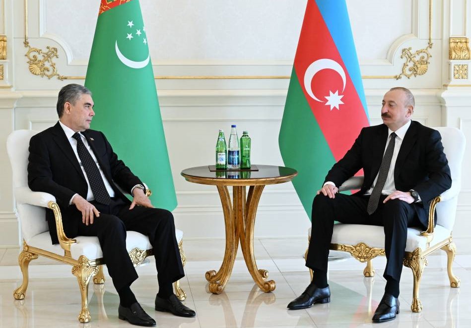 vstrecha-gurbanguly-berdymuhamedov-ilham-aliev (2).jpg