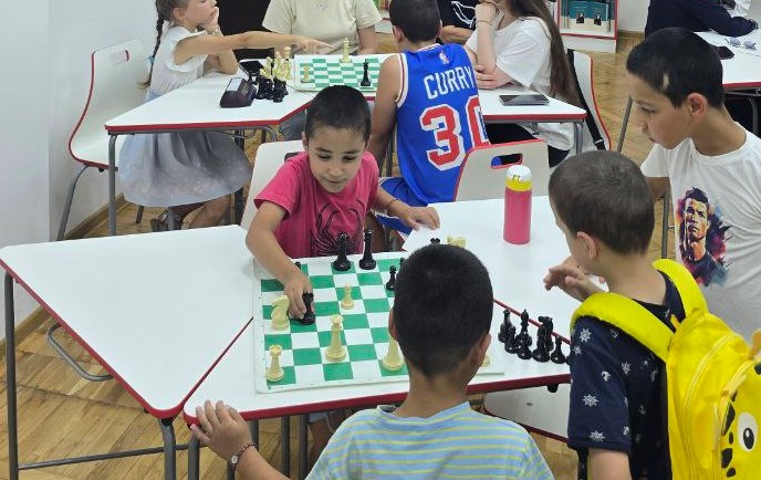 mezhdunarodnyj-den-shahmat-russkiy-dom-ashgabat (8).jpg