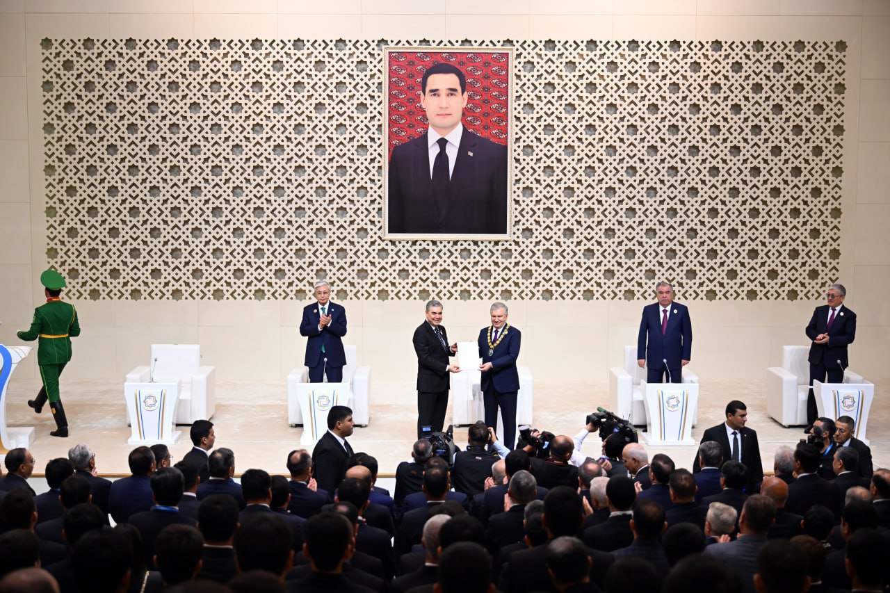 05082025-prezident-uzbekistana-orden-turkmenistana (1).jpg