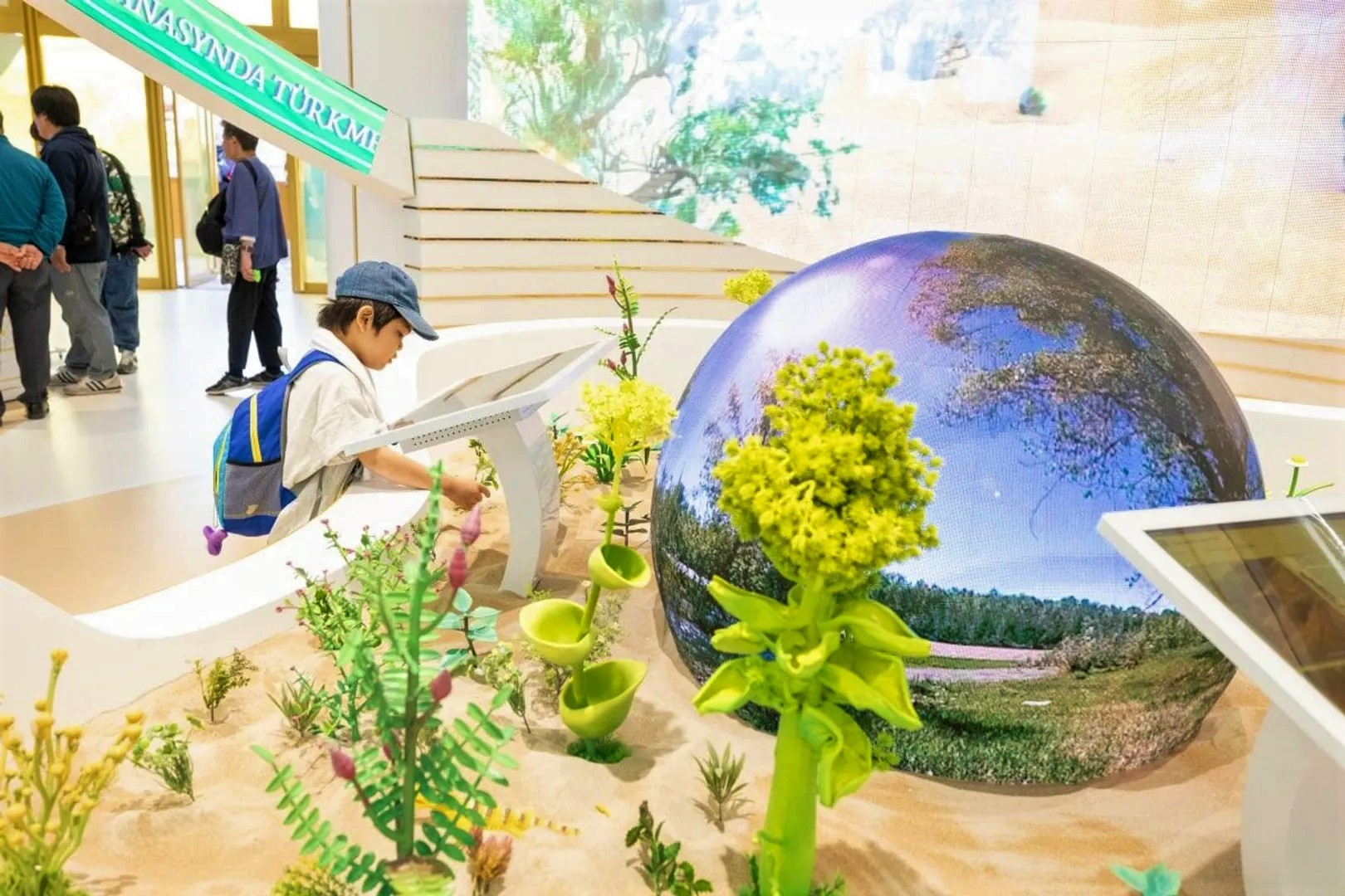 vzglyad-kazahstan-pavilion-turkmenistan-expo-2025 (2).jpg