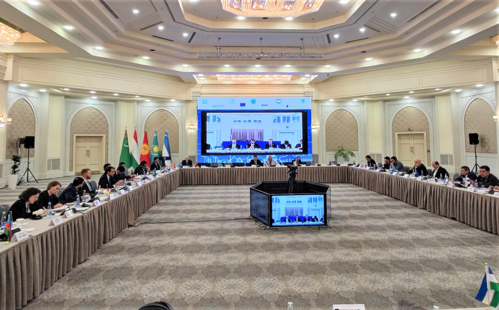 forum-tashkent-turkmenistan-regionalnaya-identichnost (8).jpg