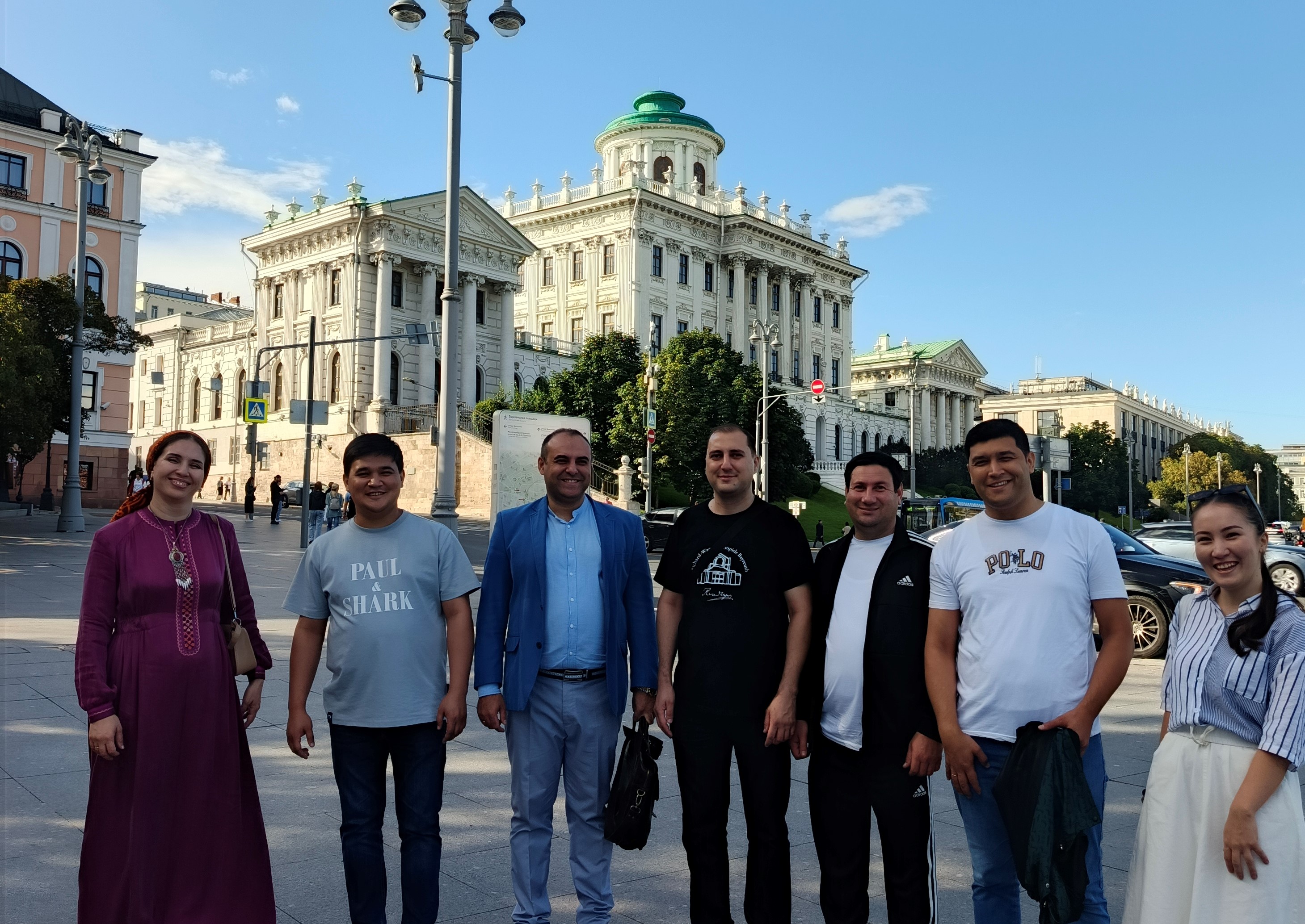 koncert-moskva-turkmenskie-muzykanty-za-kulisami (4).jpg