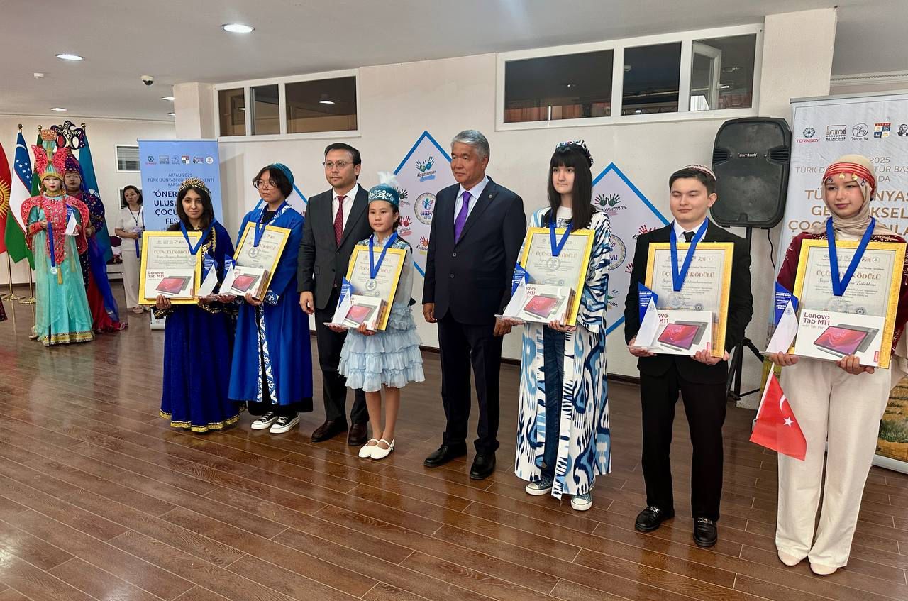 yunye-hudozhniki-turkmenistan-tyurksoy-aktau (2).jpg