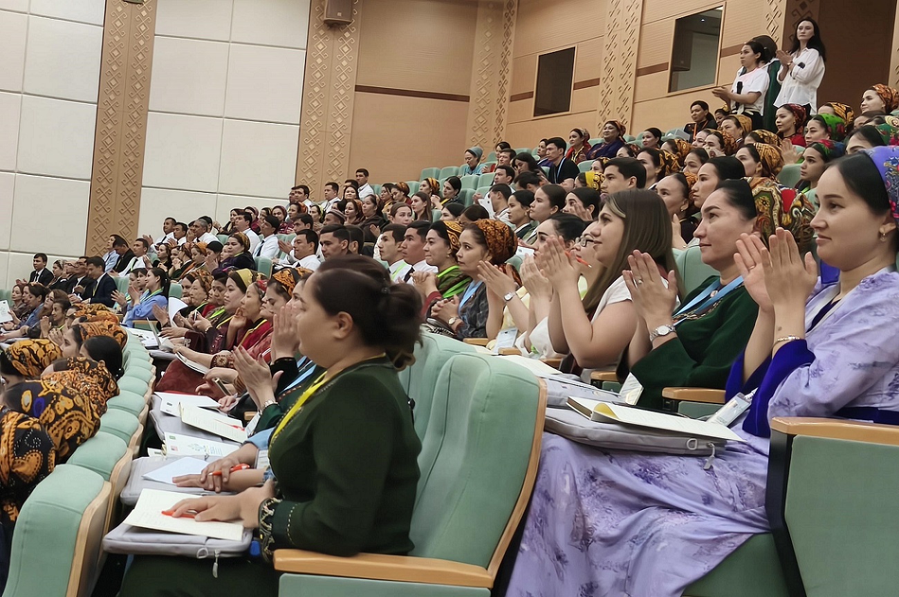 ashhabad-konferenciya-tesol (11).jpg