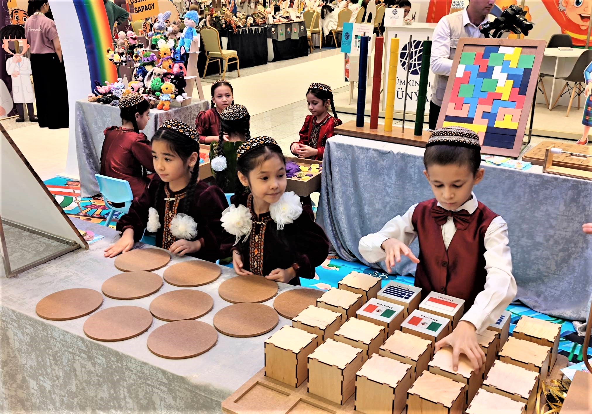 ashhabad-vystavka-yarmarka-kids-expo-otkrytiye (6).jpg