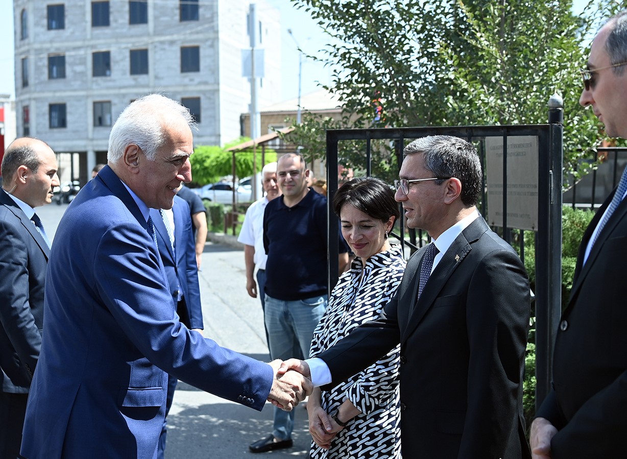 23082025-armyanskaya-zemlya-khranit-turkmenskoe-nasledie (1).jpg
