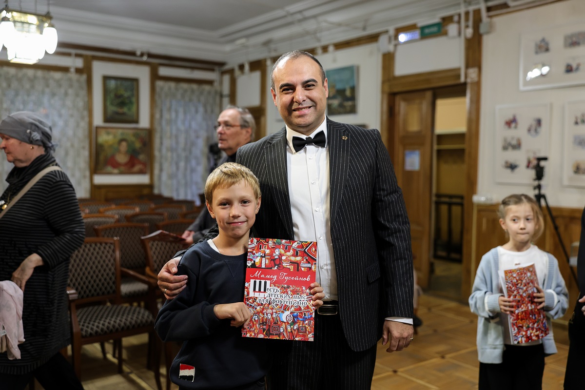 prezentatsiya-alboma-mamed-guseynov-moskva (12).JPG