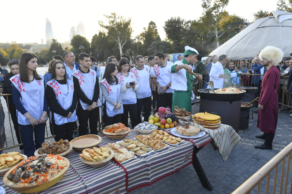 azerbaidzhan-turkmenistan-dni-kultury-baku (8).jpg