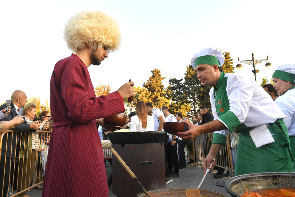 azerbaidzhan-turkmenistan-dni-kultury-baku (7).jpg
