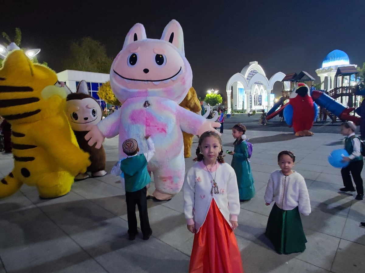 9 д Дети Смотрят.jpg