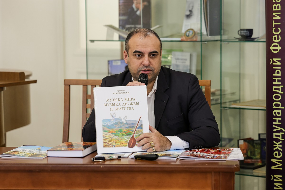 iskusstvo-moskva-ashhabad (2).JPG