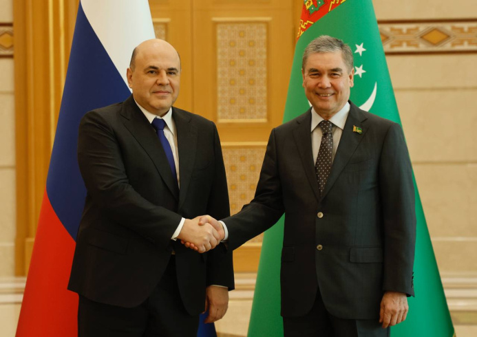  Гурбангулы Бердымухамедов и Михаил Мишустин обсудили развитие туркмено-российских отношений