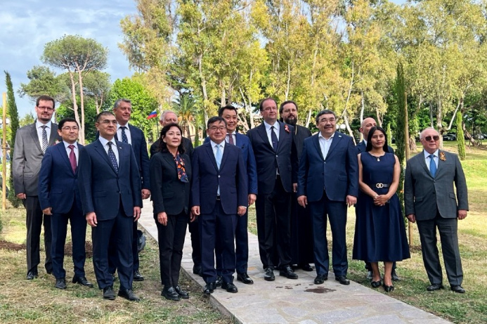  Ambassador of Turkmenistan participated in the opening of the Alley of Remembrance in Rome