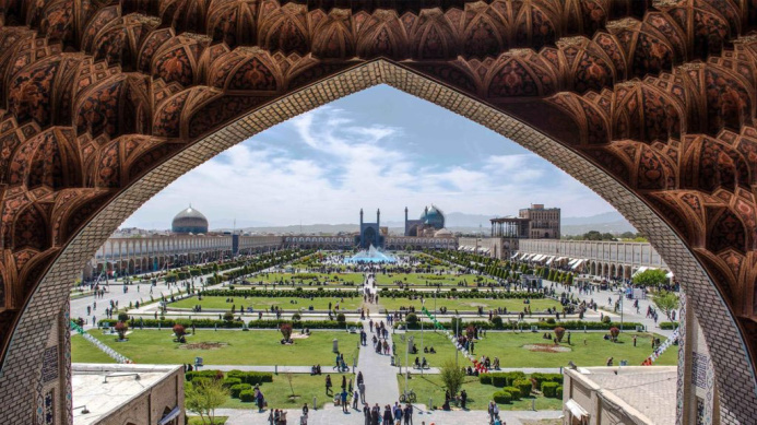  The Ambassador of Turkmenistan to Iran visited the painting festival in Isfahan