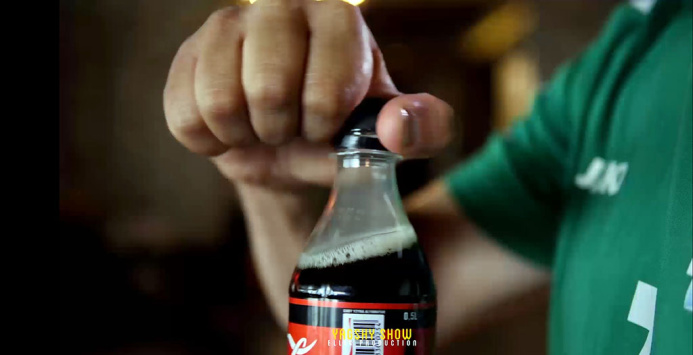  Хит лета: «Coca-Cola – Şekersiz Cola» призывает добавить в жизнь ярких красок