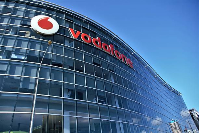  Vodafone offered ultra-compact 5G base stations