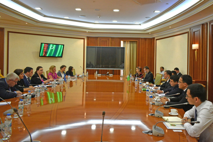  В Минфине обсудили укрепление экономического сотрудничества Туркменистана и ЕС