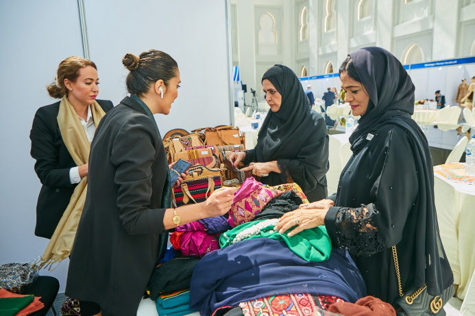  Афганские бизнес-леди принимают участие в деловых мероприятиях в Ашхабаде