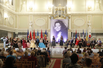 Туркменская вокалистка выступит в конкурсе имени Елены Образцовой в Санкт-Петербурге