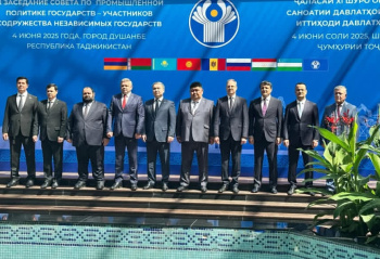 Türkmen wekiliýeti Duşenbede geçirilen halkara duşuşyklarda senagat hyzmatdaşlygy barada maslahatlaşdy