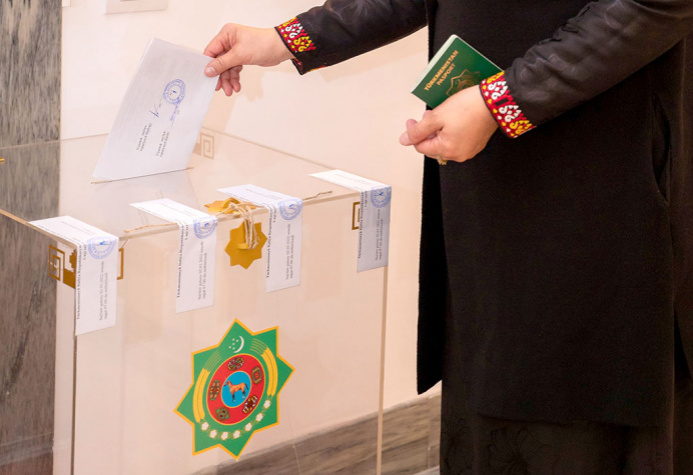  74.4% of voters voted before 15:00 in the parliamentary elections in Turkmenistan