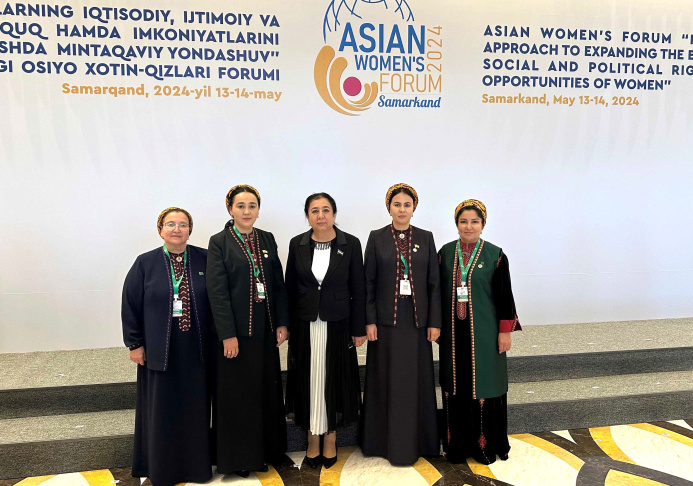  Делегация Меджлиса Туркменистана участвует в Азиатском женском форуме