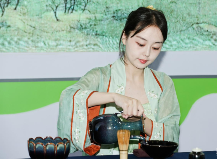  China Daily: The 5th International Tea Exhibition was held in China