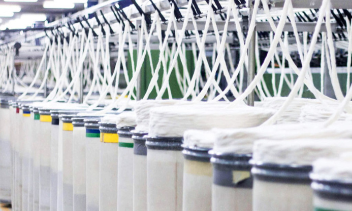  Bidding on SCRMET: representatives of the UAE purchased cotton yarn