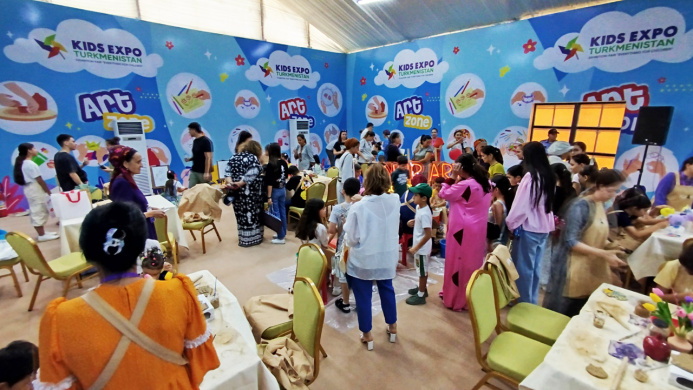  В Ашхабаде стартовала Международная выставка-ярмарка Kids Expo: «Всё для детей»