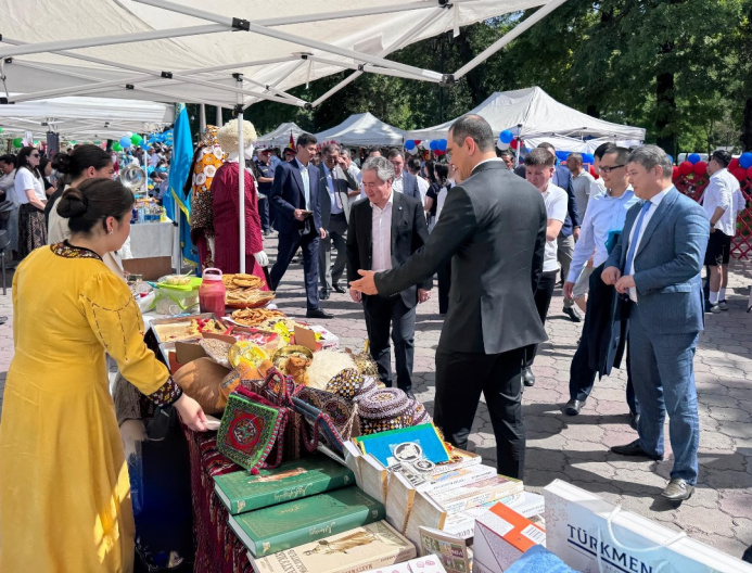  The Embassy of Turkmenistan in the Kyrgyz Republic took part in the Diplomatic Charity Fair in Bishkek