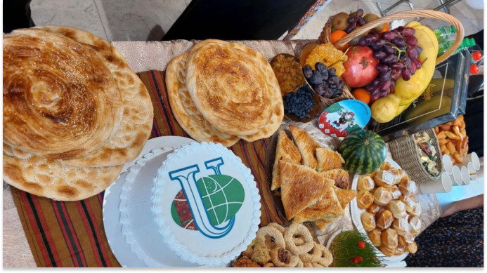  Türkmen talyplary RHDU-de Nowruzyň baýram edilmeginde milli tagamlaryň sergisini gurnadylar