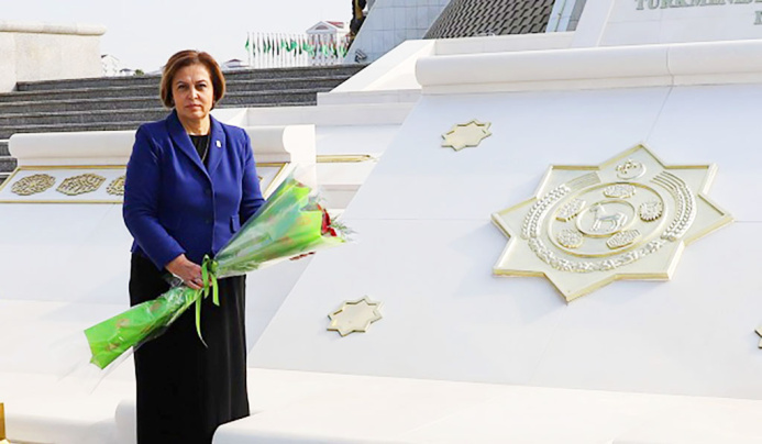  UNDP Resident Representative in Turkmenistan, Ms. Narine Sahakyan presents her credentials to President of Turkmenistan