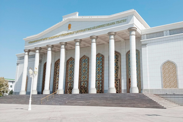  Туркменские и зарубежные театры покажут свои постановки в Ашхабаде и Аркадаге