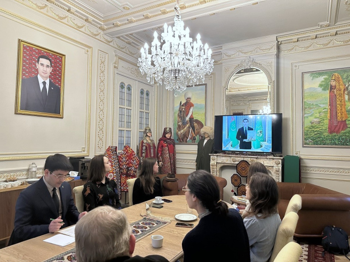  A meeting with students of a French university was held at the Turkmen embassy in Brussels