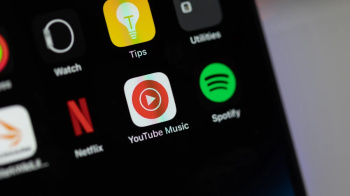 YouTube Music: indi aýdymlaryň diňlenilmegini dürli enjamlarda dowam etdirip bolýar