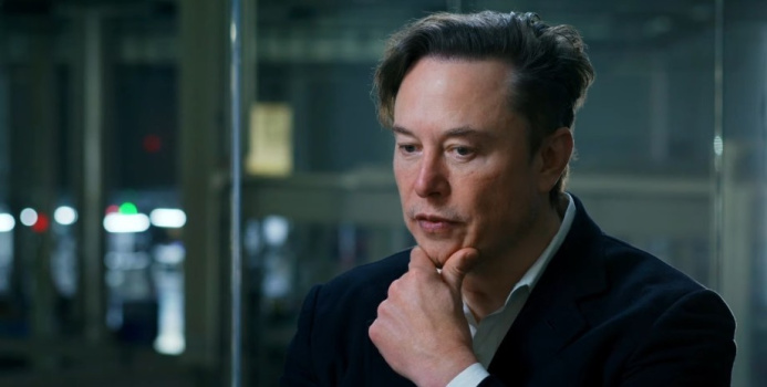  In the United States, a lawsuit has begun against the richest man in the world