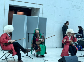 Turkmen culture presented at the "Silk Roads" exhibition at the British Museum